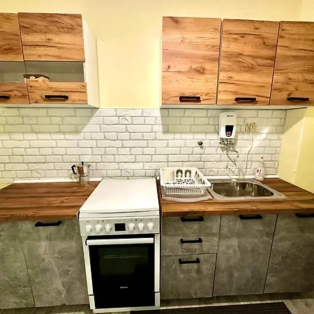 Ssenyange Варна