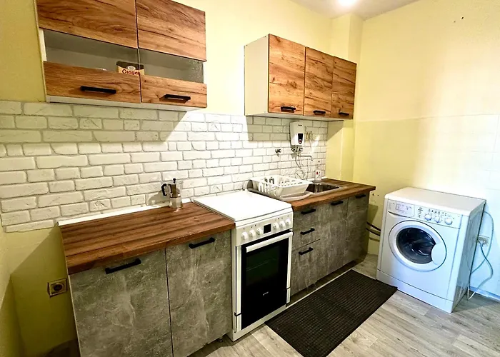 Ssenyange Apartment *